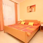 With A Swimming Pool Lovran, Opatija - 7694 Apartamento *