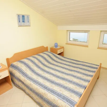 With A Swimming Pool Lovran, Opatija - 7694 Apartamento *