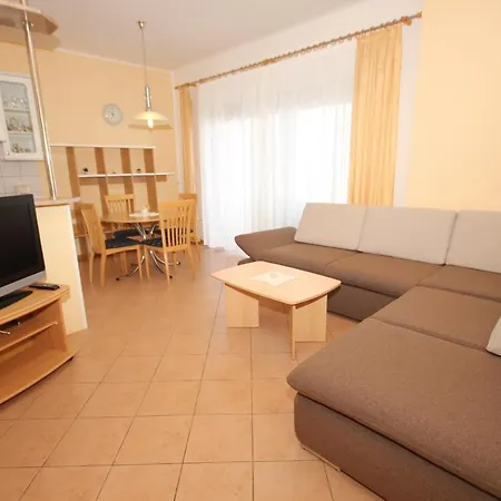 Apartamento With A Swimming Pool Lovran, Opatija - 7694 Lovran