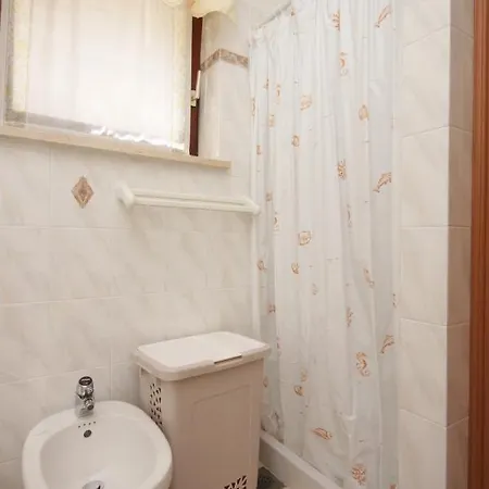 Apartamento With A Swimming Pool Lovran, Opatija - 7694 Lovran