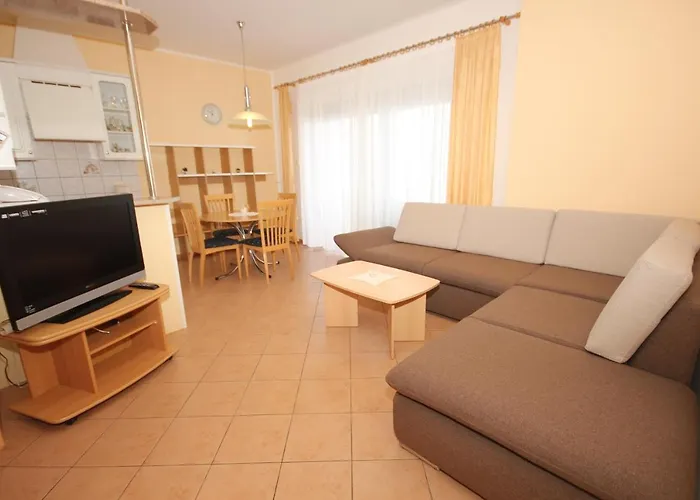 Апартаменты With A Swimming Pool Lovran, Opatija - 7694 Ловран