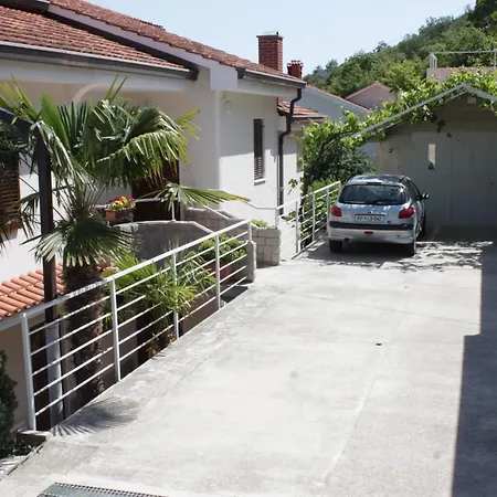 With A Swimming Pool Lovran, Opatija - 7694 アパート *