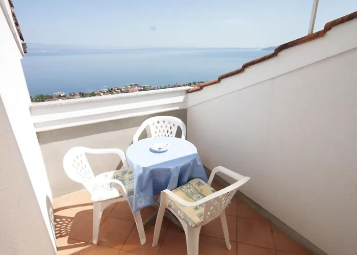 With A Swimming Pool Lovran, Opatija - 7694 ロヴラン