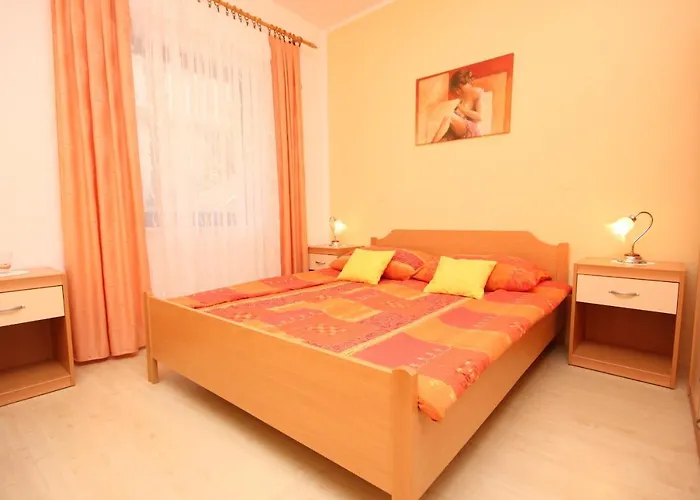 With A Swimming Pool Lovran, Opatija - 7694 アパート *