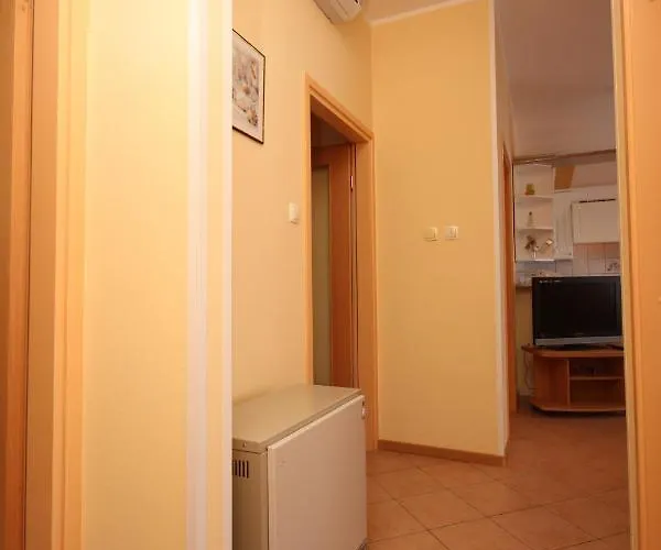 With A Swimming Pool Lovran, Opatija - 7694 アパート ロヴラン