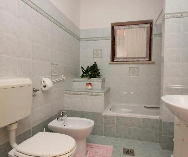 アパート With A Swimming Pool Lovran, Opatija - 7694 *