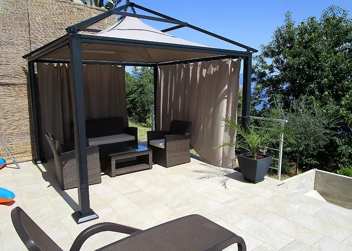 With A Swimming Pool Lovran, Opatija - 7694 * ロヴラン